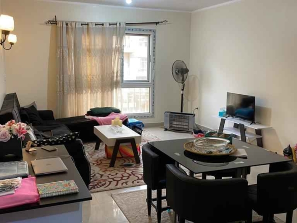 للايجار المفروش منزل بمدينتي