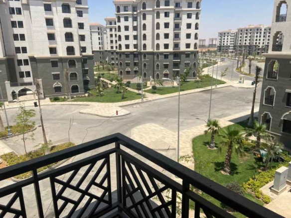 شقة جاهزة للايجار بكمبوند سيليا