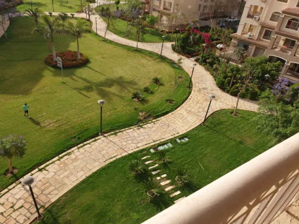 شقة مساحة كبيرة للايجار بمدينتي