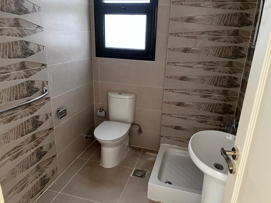 للايجار بكميوند سيليا شقة غرفتين