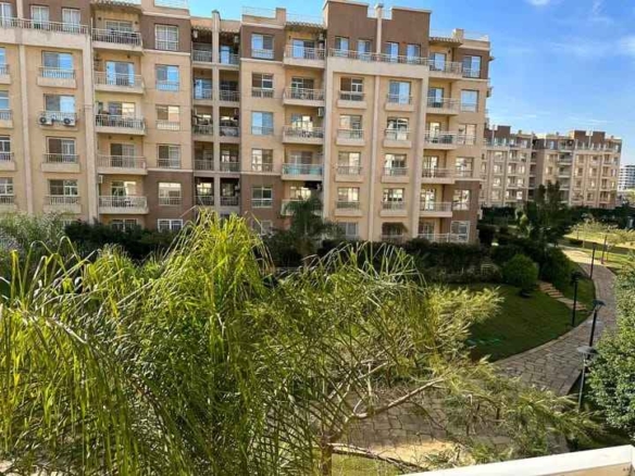 شقه للايجار المفروش بمدينتى