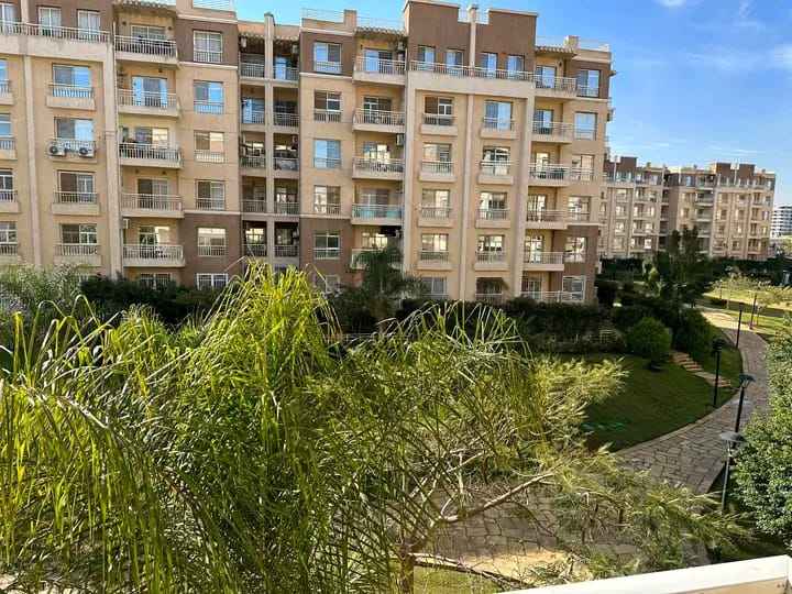 شقه للايجار المفروش بمدينتى