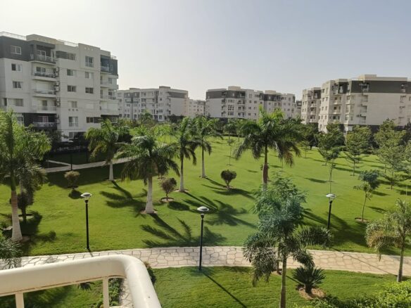 شقة للإيجار بموقع رائع في مدينتي B10