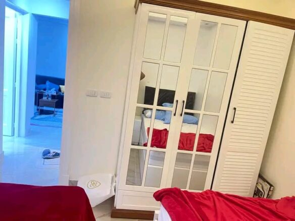 شقة مفروشة للإيجار في مدينتي B12 مع تايكون العقاري – تجهيز كامل وراحة مضمونة.