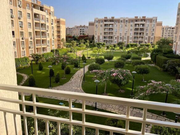 شقة مفروشة للإيجار بمدينتي B7 – مساحة 96 متر وإطلالة جاردن - تايكون العقاري