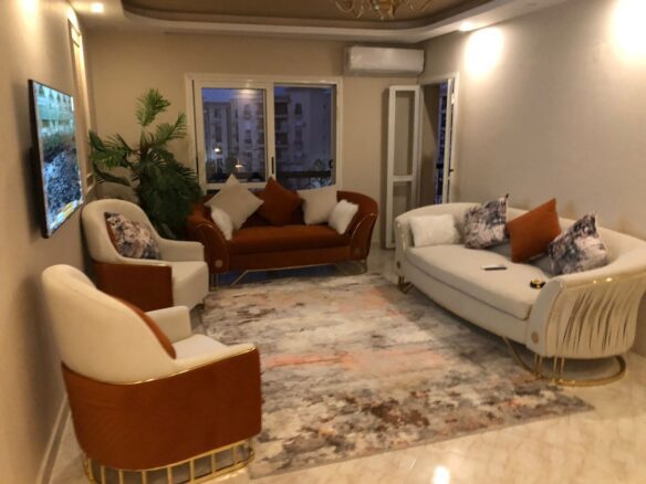 شقة للايجار المفروش بمدينتي B11