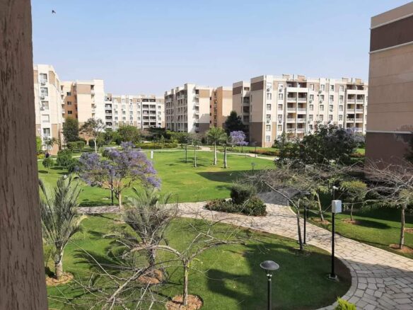 شقة للإيجار بفرش فندقي في مدينتي B7 – تصميم عصري وموقع مثالي - تايكون العقاري