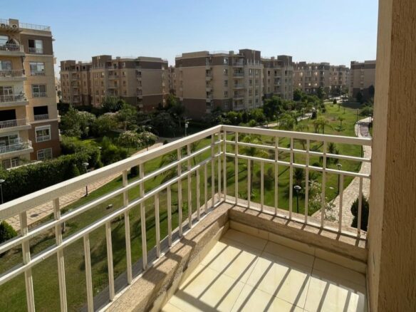 شقة مفروشة للإيجار في B11 مدينتي - تايكون العقاري.