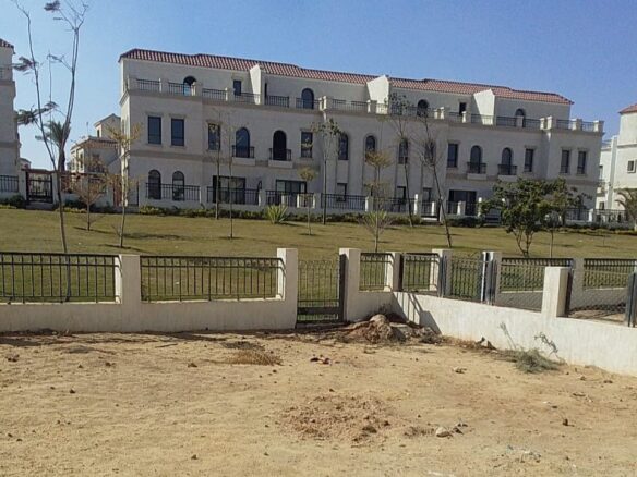 فيلا للايجار بكمبوند سيليا