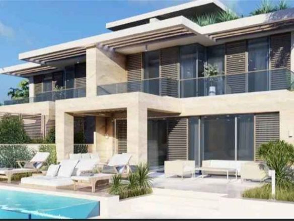 فيلا للبيع بالتقسيط في الساوث ميد