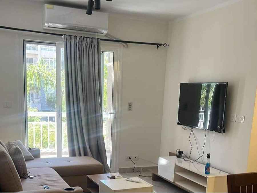 شقة مفروشة حديثة للإيجار في مدينتي مع تايكون العقاري