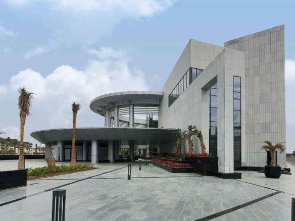 East hub- ايست هب مول مدينتي