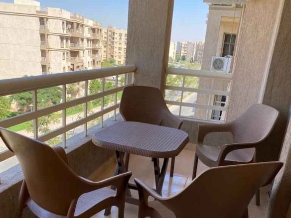 شقة مميزة مفروش في مدينتي