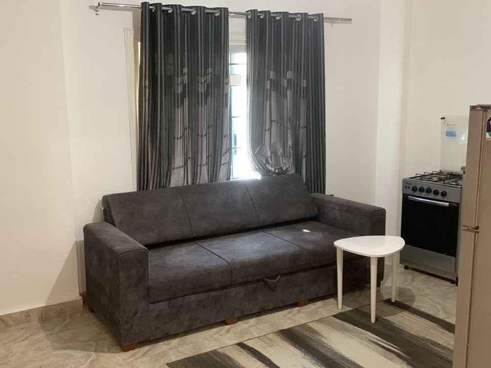 استوديو للإيجار المفروش في B7 مدينتي بتشطيبات حديثة وإطلالة مميزة.