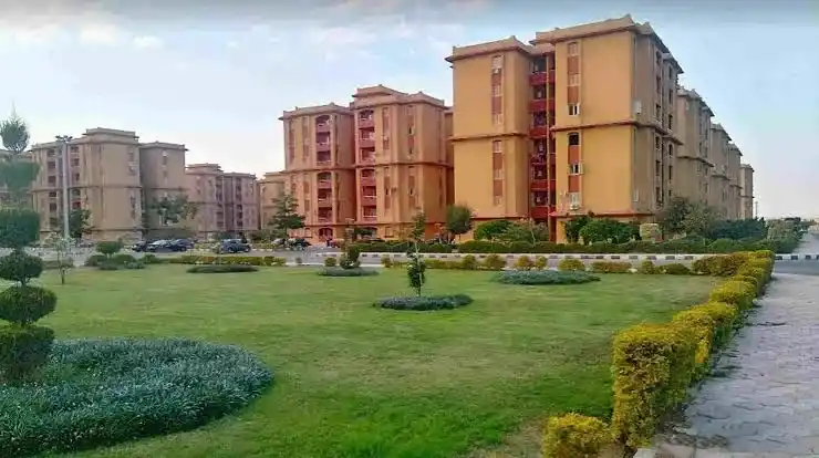 شقة 160م للبيع في استثماري الشروق.