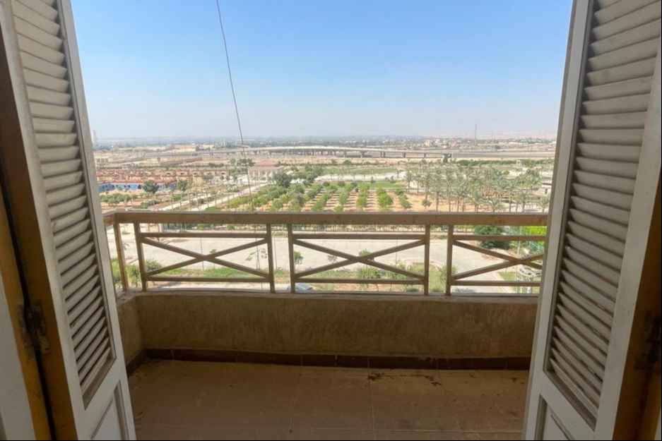 شقة بحري للبيع في مدينة المستقبل فيو حديقة الدراجات