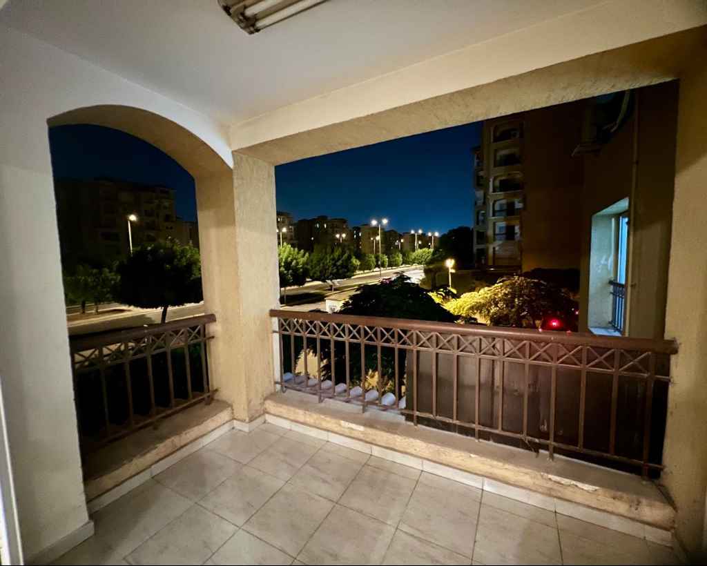 شقة 140 متر للإيجار غير مفروشة في مدينتي B1 شقة 140م غير مفروشة للإيجار بمدينتي