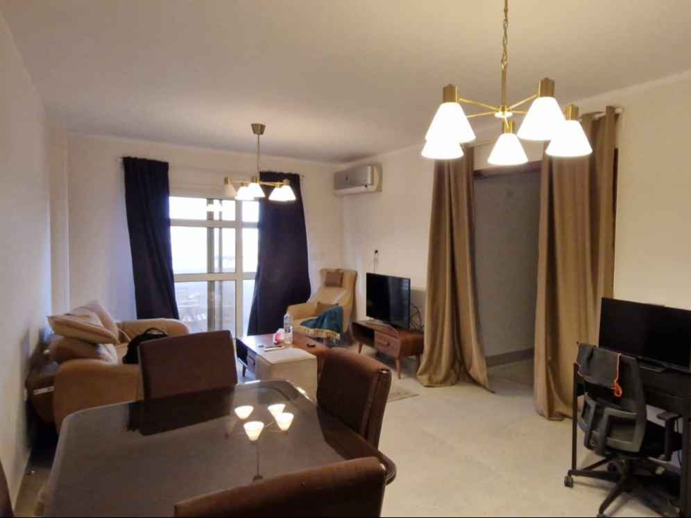 تشطيب خاص حديث لشقة 96م للبيع بمدينتي B7.